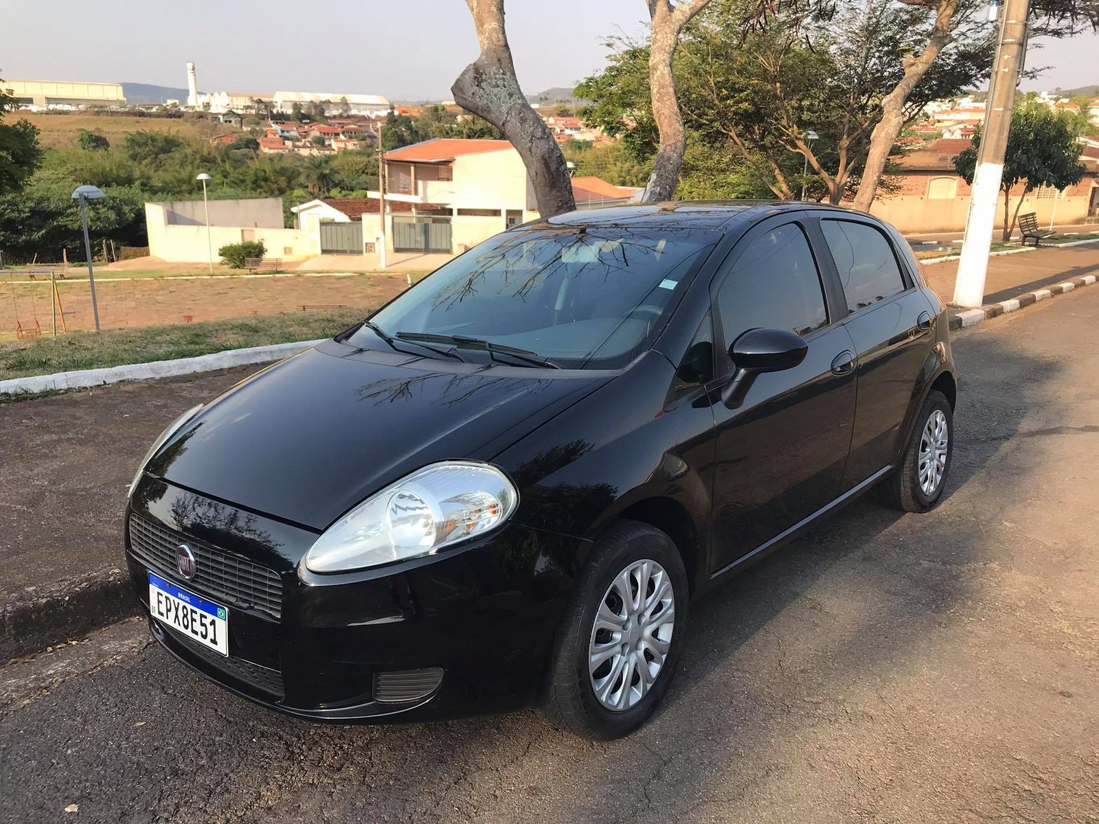 FIAT/PUNTO 1.4 ATTRACTIVE 2011