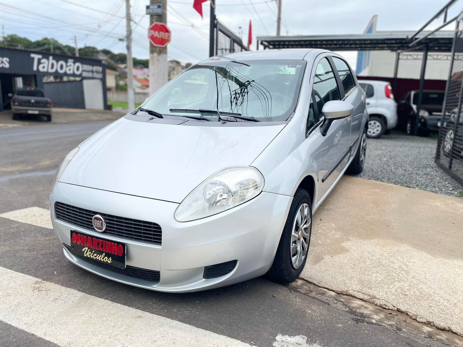 FIAT/PUNTO ATTRACTIVE 1.4 FLEX 2011