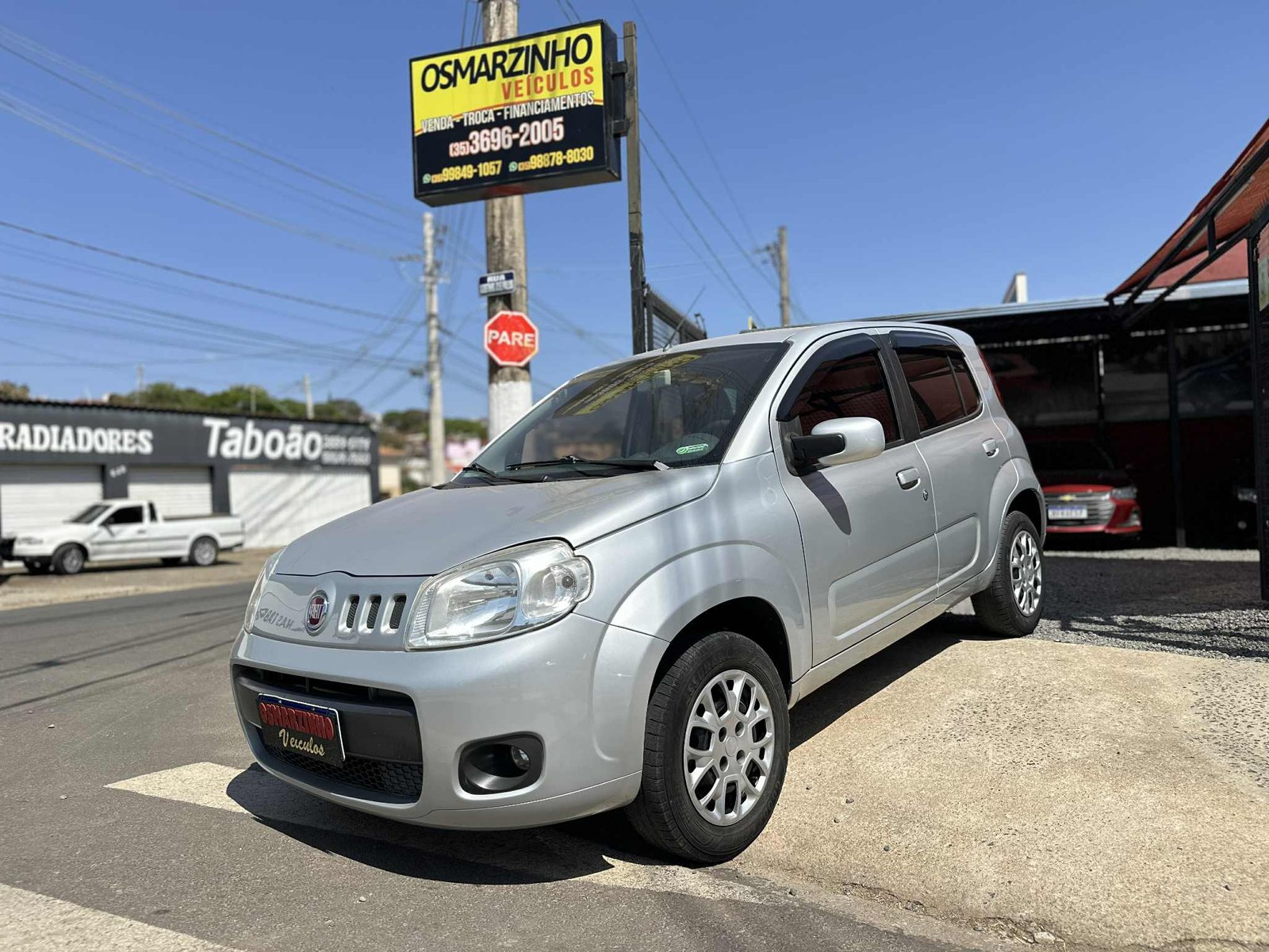 Fiat Uno Vivace 1.0 Flex 2012🔥