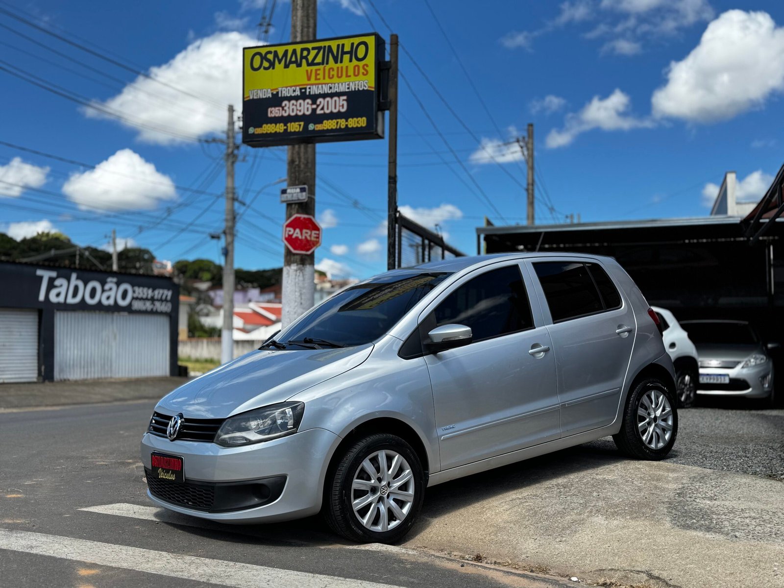 🚘 Volkswagen Fox I-Trend 1.0 Flex – 2011<br>💰 R$ 34.500,00