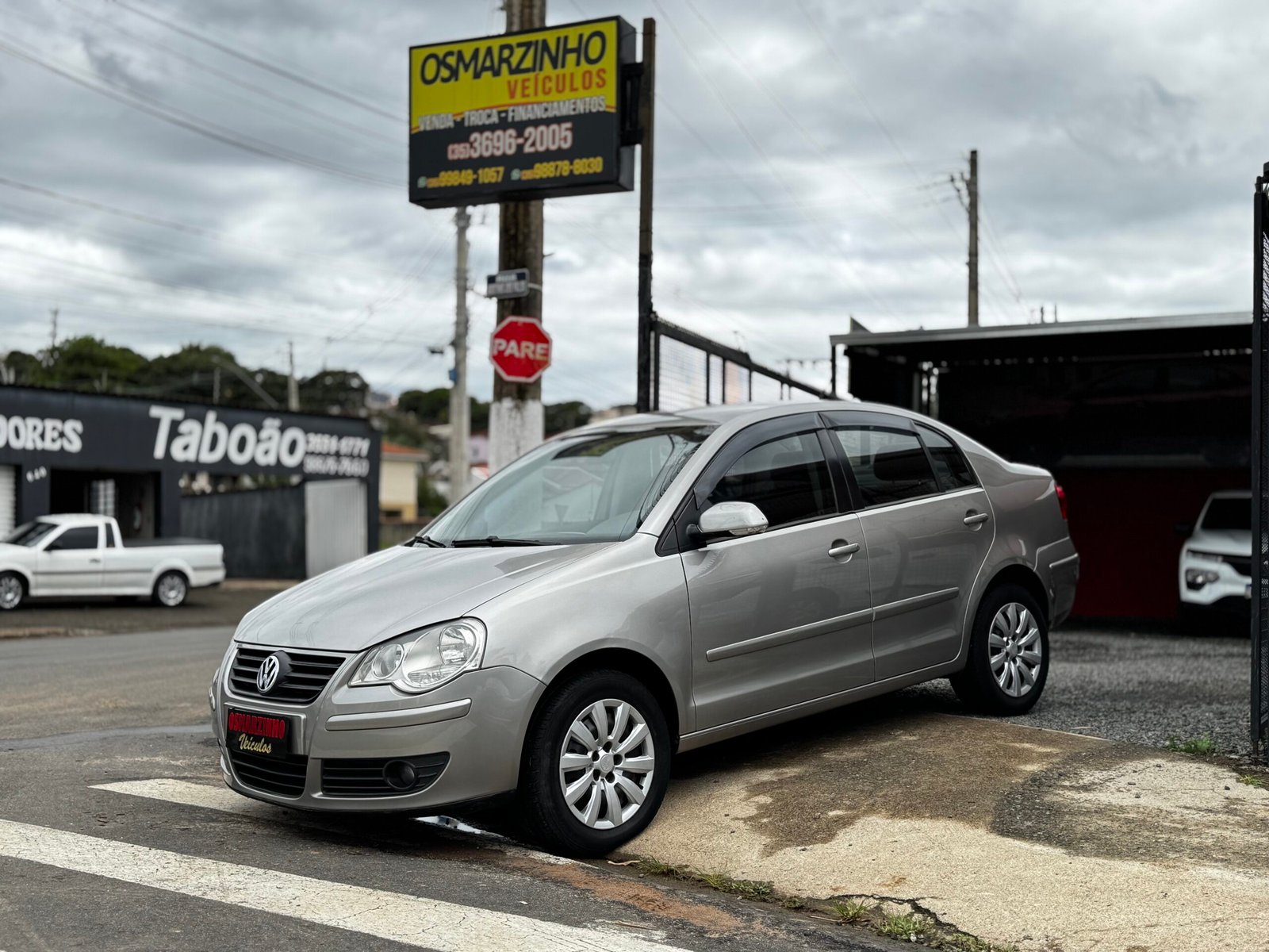 🚘 Volkswagen Polo Sedan 1.6 Flex – 2011<br>💰 R$ 39.500,00