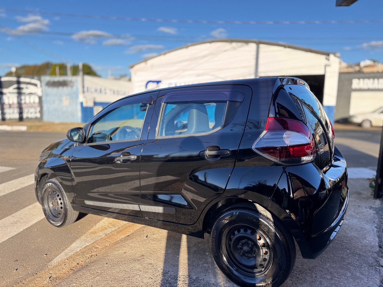 🚗 FIAT MOBI EASY 1.0 FLEX 2018 — foto 6