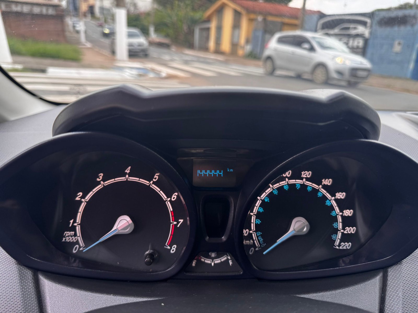 🚗 NEW FIESTA 1.5 FLEX 2015 — foto 10