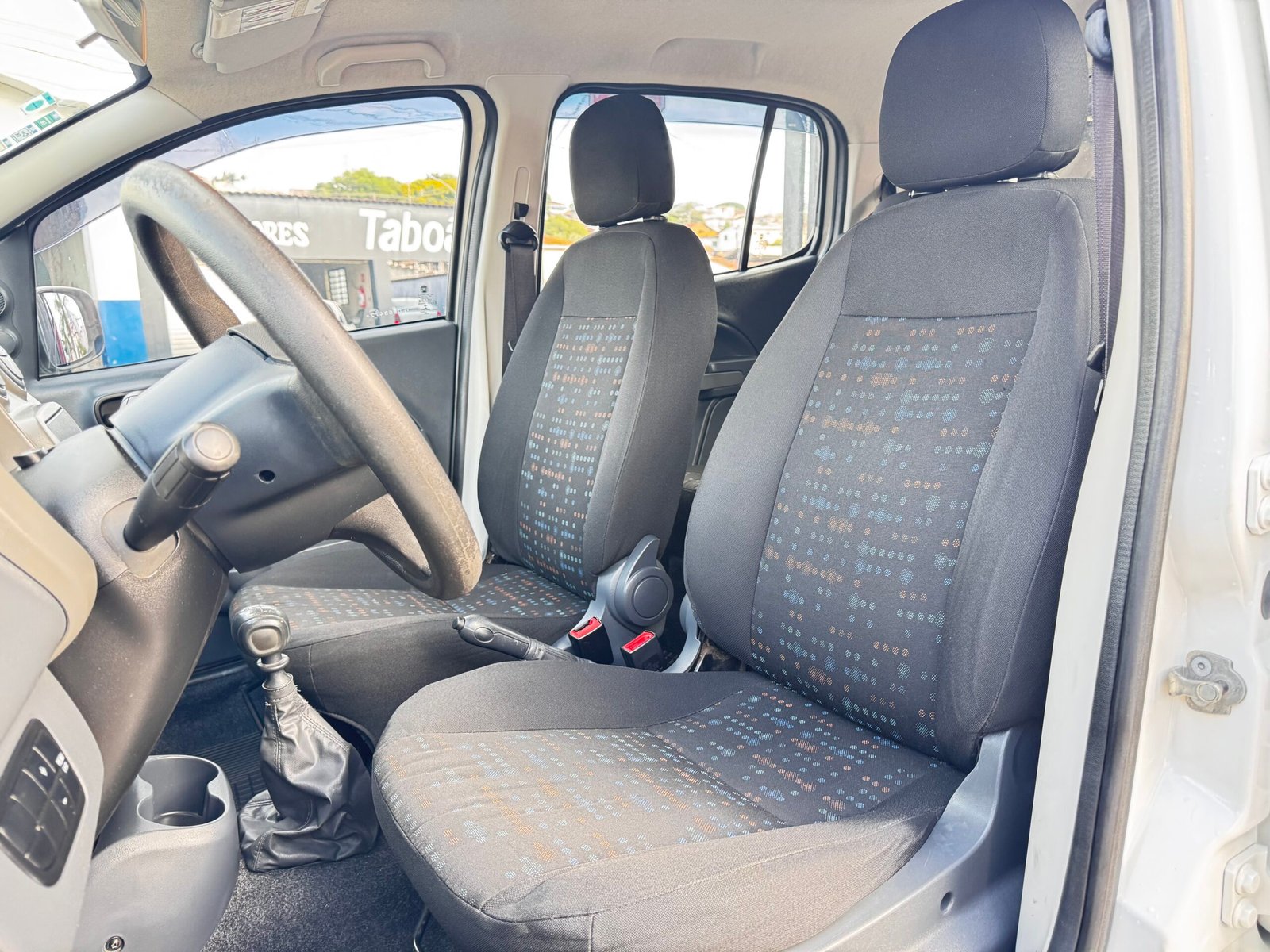 🚗 FIAT UNO VIVACE 1.0 FLEX | 2015 — foto 9