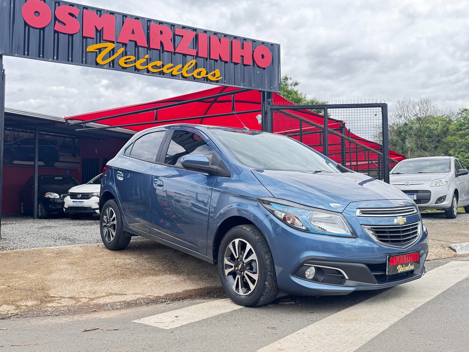 Chevrolet Onix LTZ 1.4 automático ano 2015 — foto 3