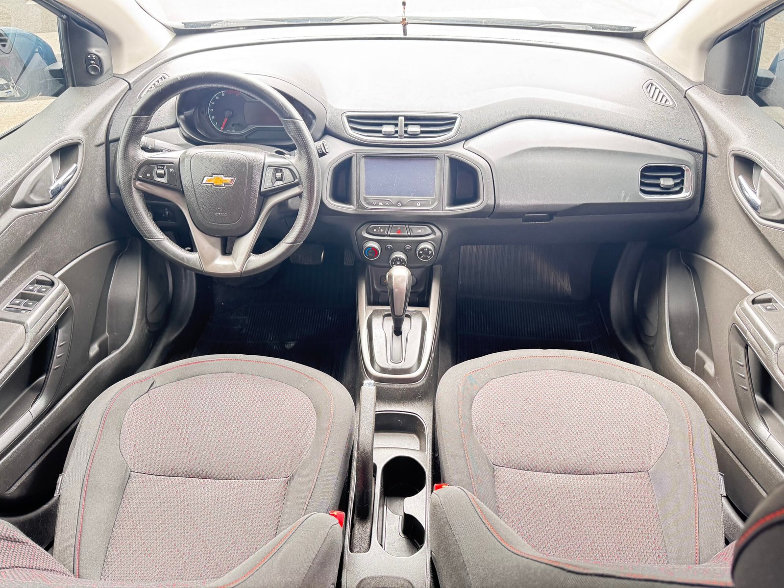 Chevrolet Onix LTZ 1.4 automático ano 2015 — foto 7