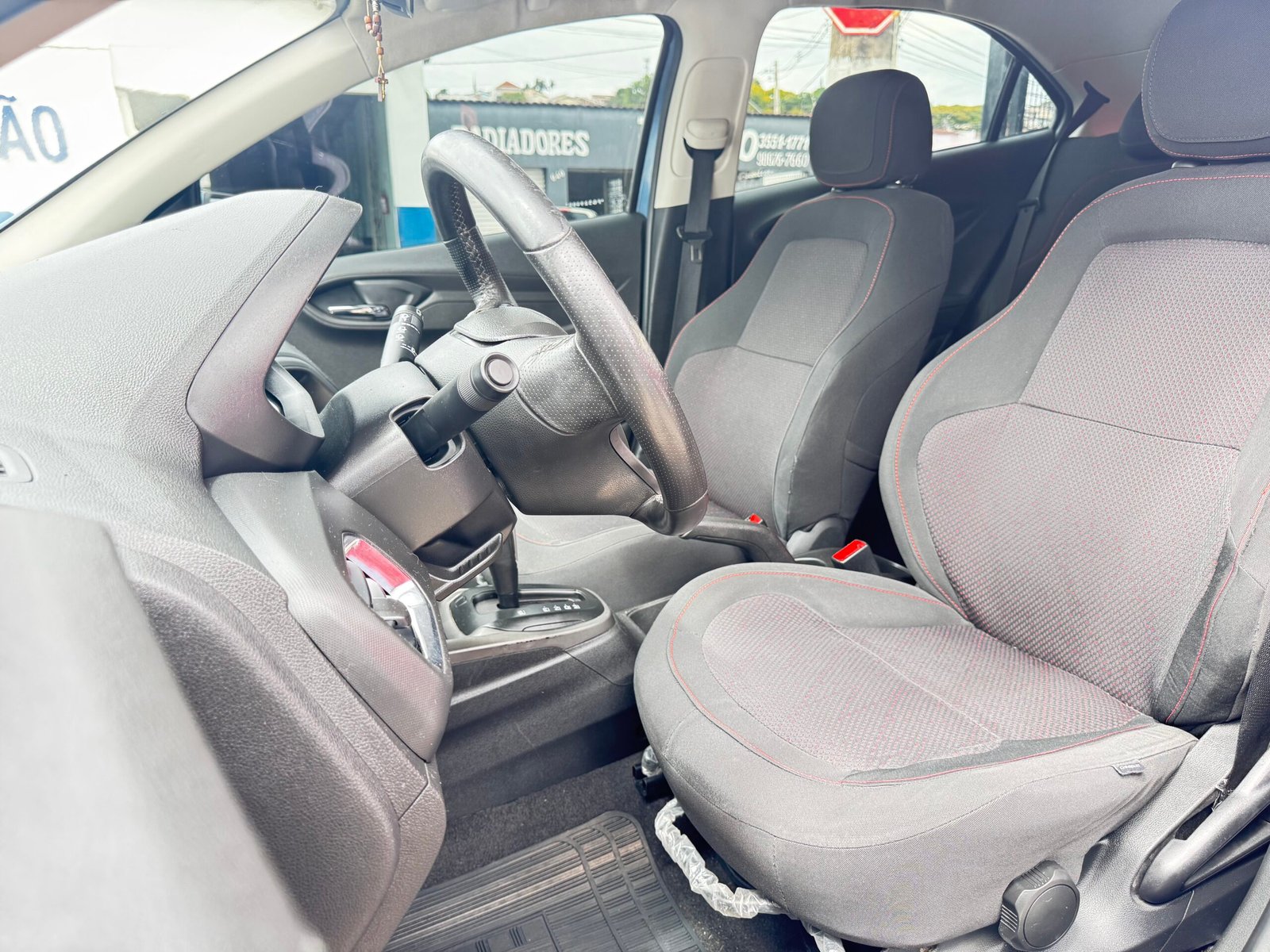 Chevrolet Onix LTZ 1.4 automático ano 2015 — foto 9