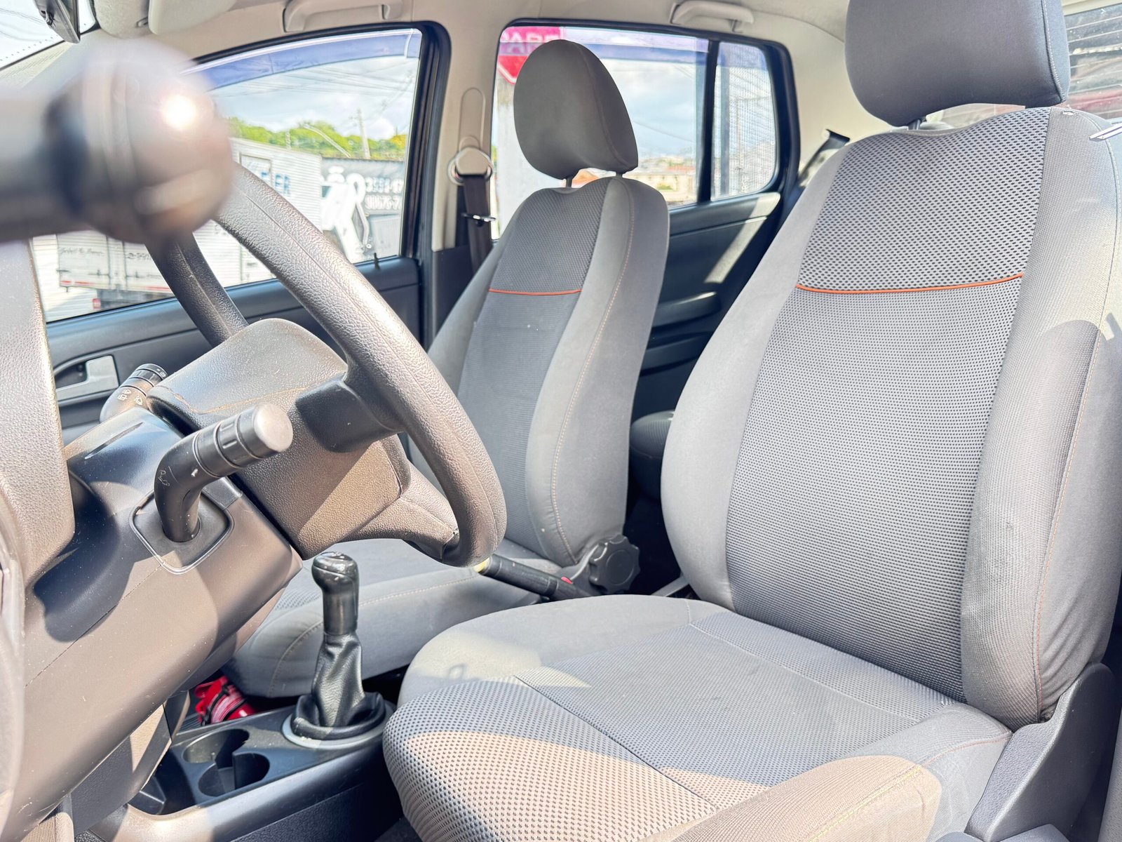 🚗 VOLKSWAGEN FOX TREND 1.0 2010 — foto 9