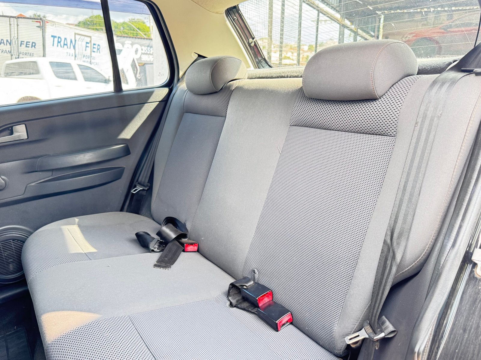 🚗 VOLKSWAGEN FOX TREND 1.0 2010 — foto 10
